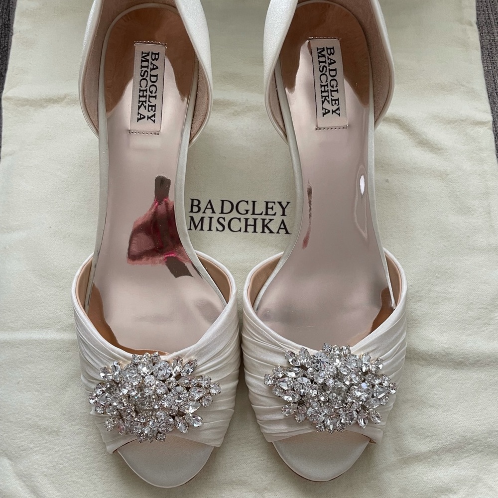 Badgley Mischka Women's Sabine Pump 9.5